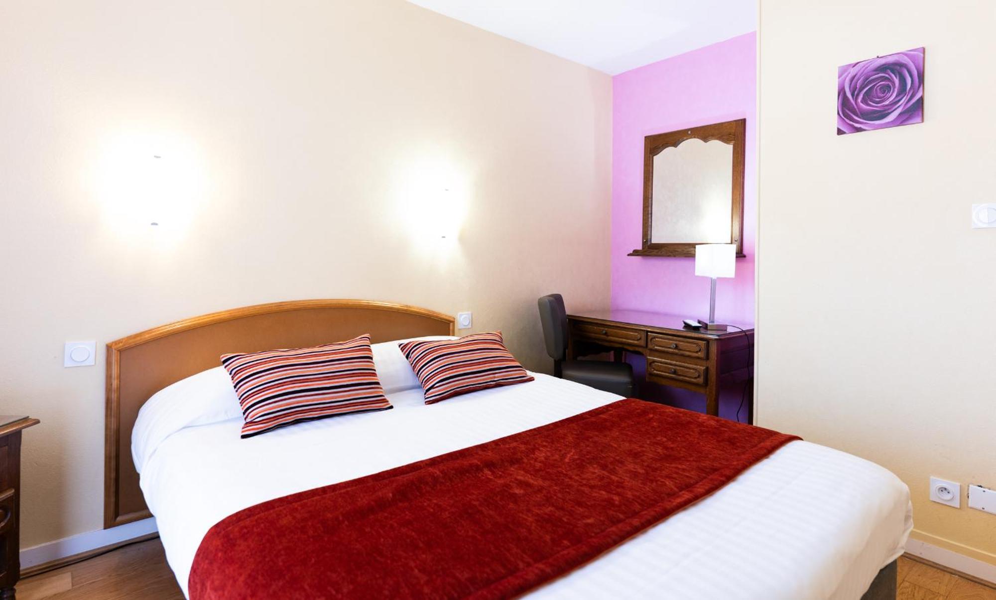 Hotel Cheval De Bronze Remiremont Zewnętrze zdjęcie