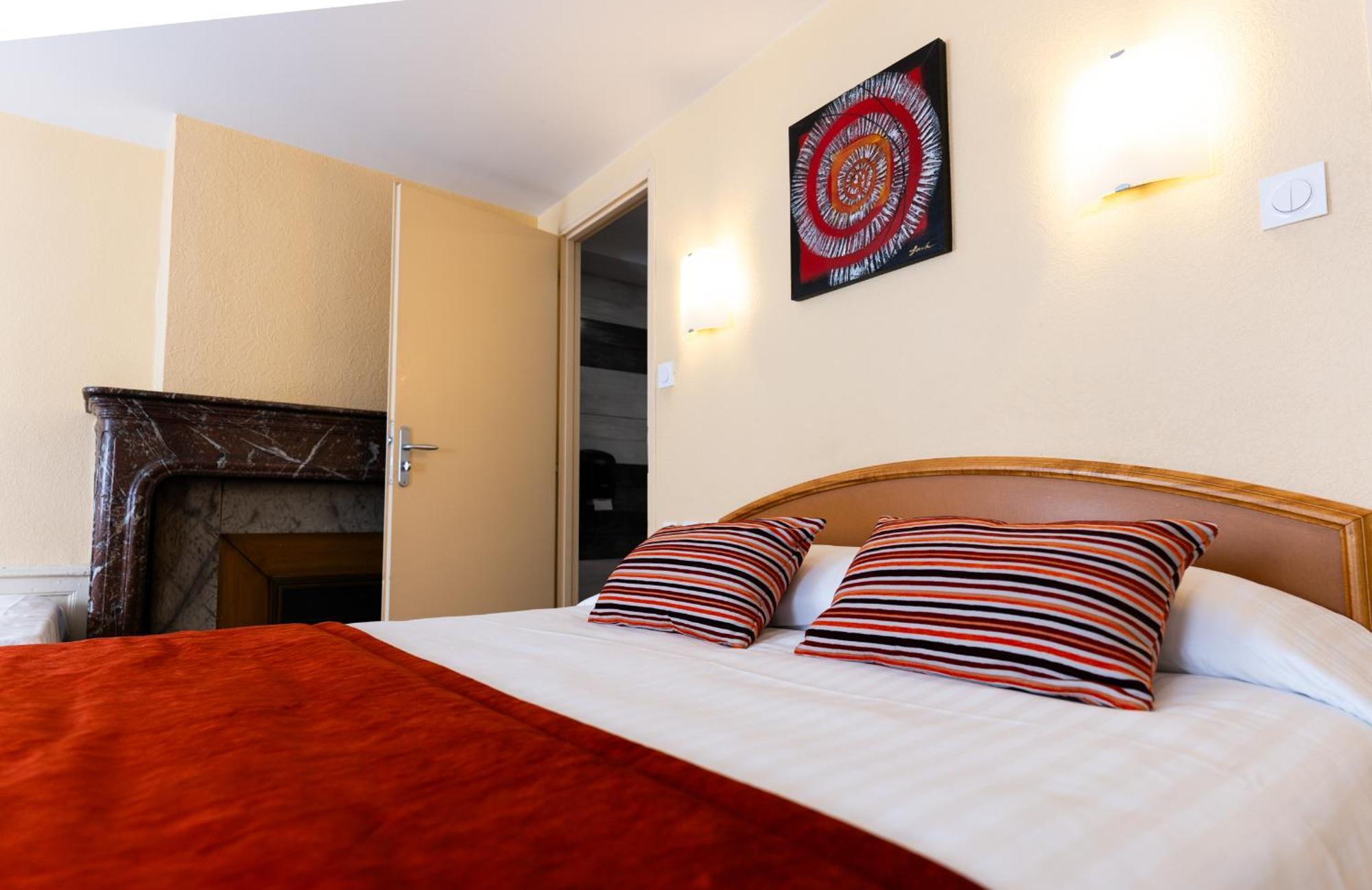 Hotel Cheval De Bronze Remiremont Zewnętrze zdjęcie
