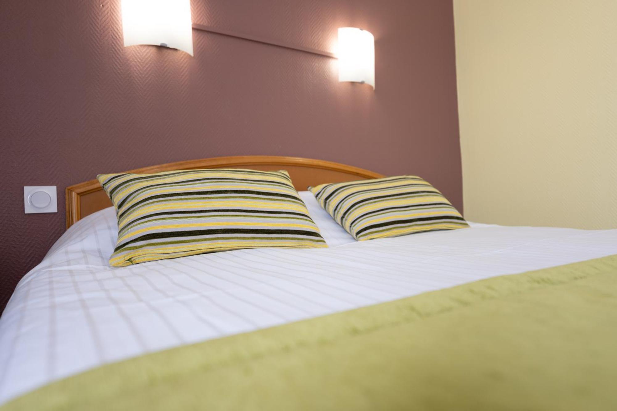 Hotel Cheval De Bronze Remiremont Zewnętrze zdjęcie