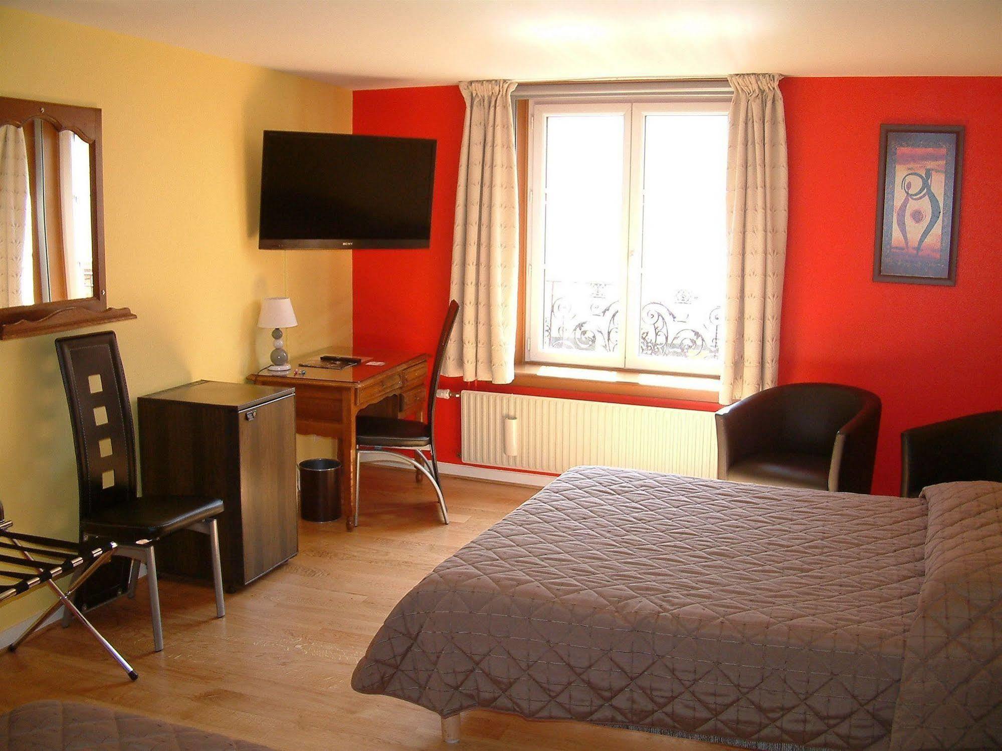 Hotel Cheval De Bronze Remiremont Zewnętrze zdjęcie