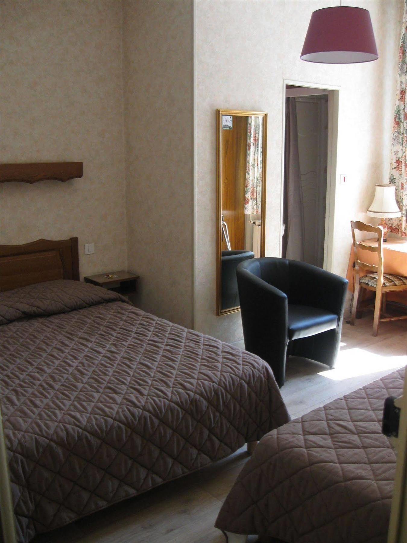 Hotel Cheval De Bronze Remiremont Zewnętrze zdjęcie